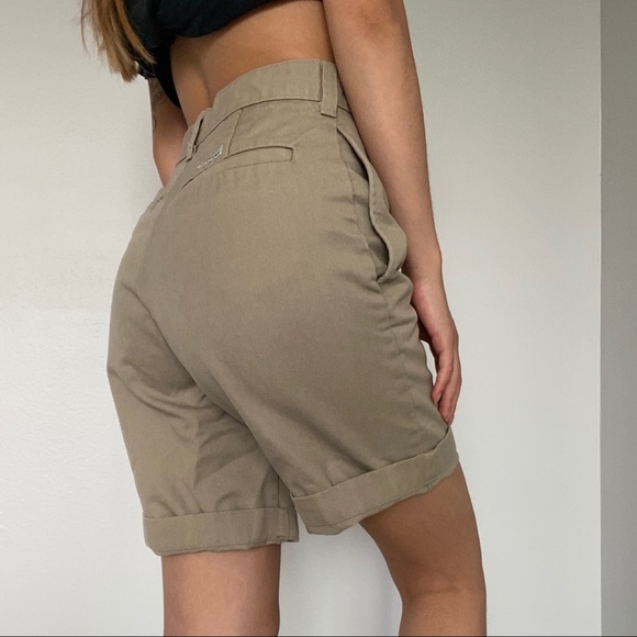 SOLD y2k Khaki Shorts! - Picture 3 of 3